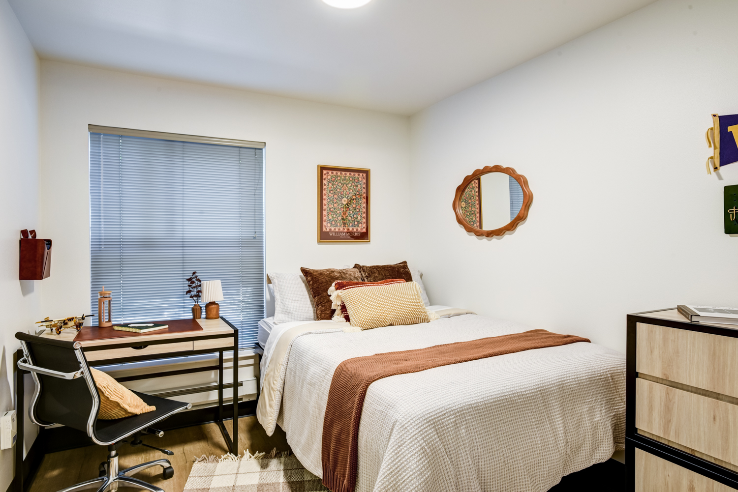 Nordheim Court single room in shared apartment