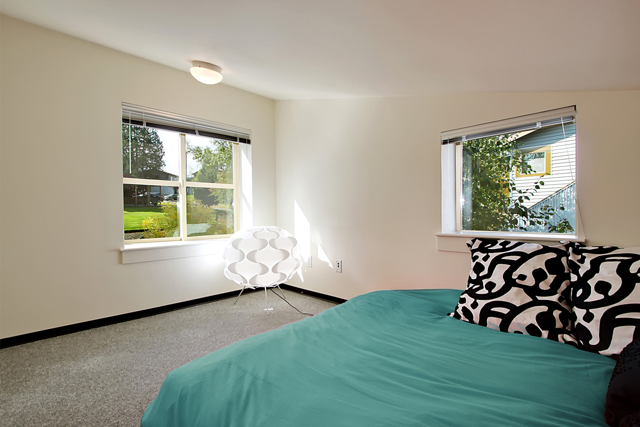 One-bedroom apartment in Radford Court